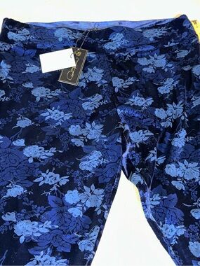 Diane Gilman DG2 Stretch Velvet Knit Floral Leggings- Blue
